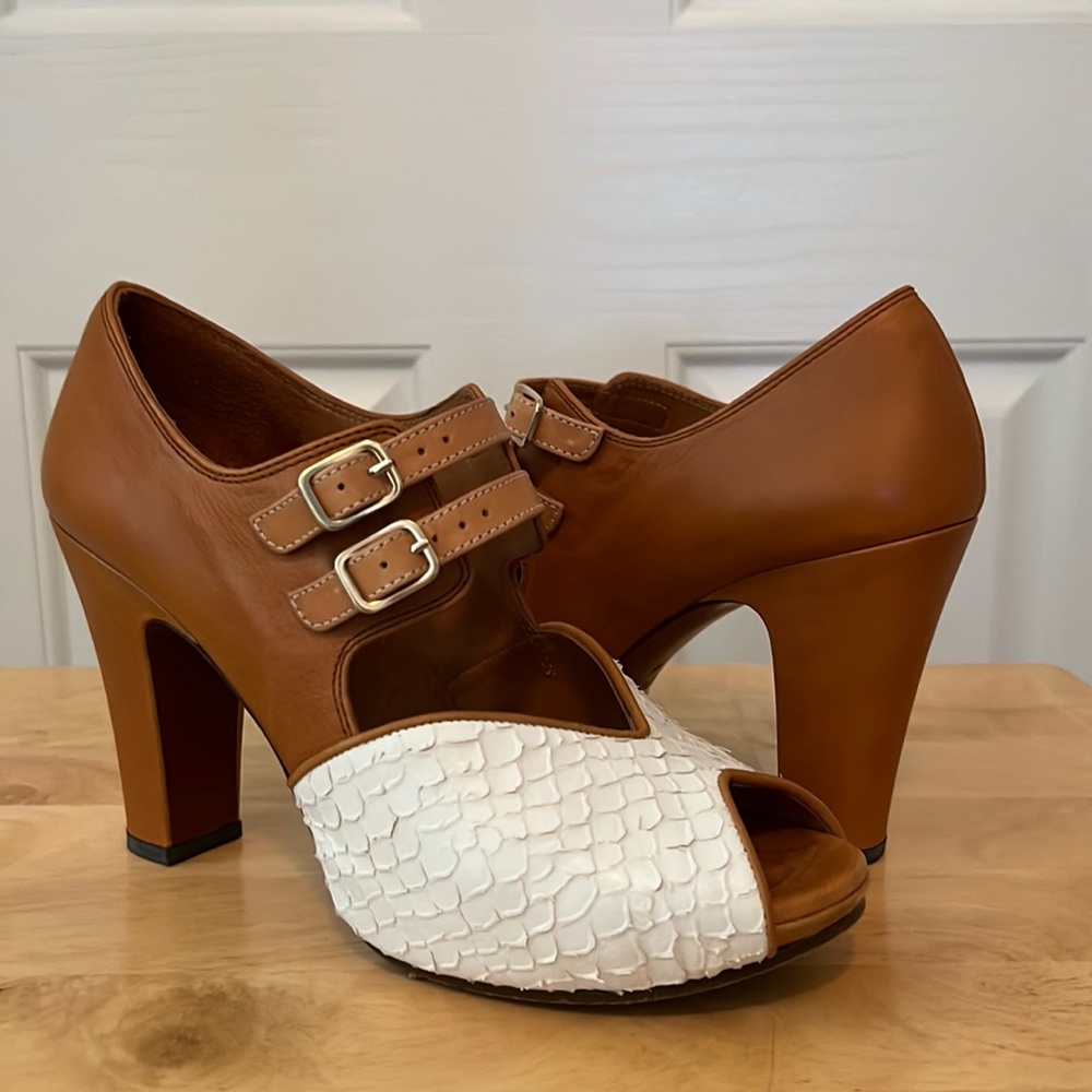 Chie Mihara Ace White & Tan Peep Toe Heels EU 41